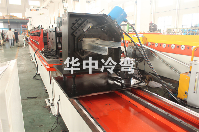 UCZ冷弯成型机 (5)