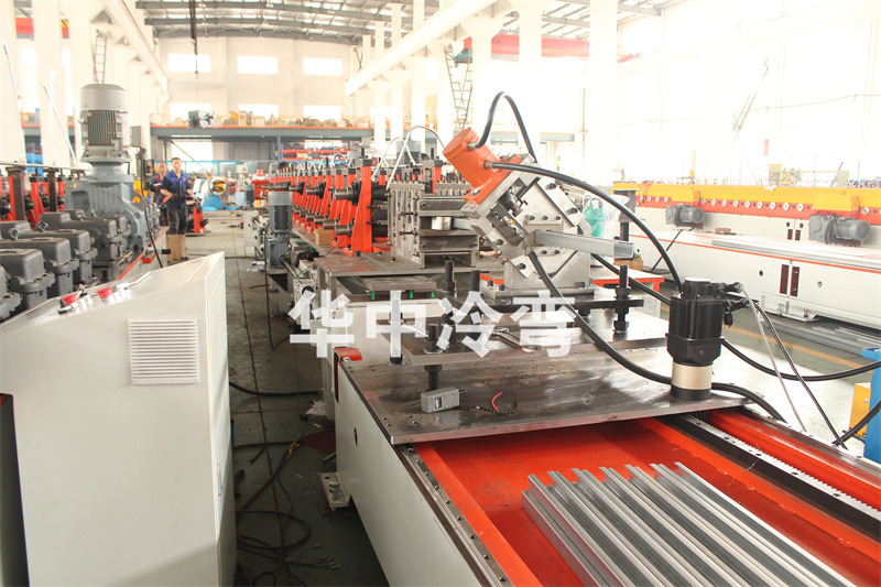 C 型钢冷弯成型机 (5)