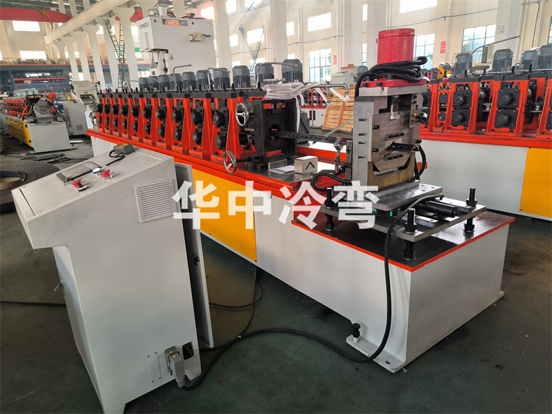 三角机带冲孔 (3)