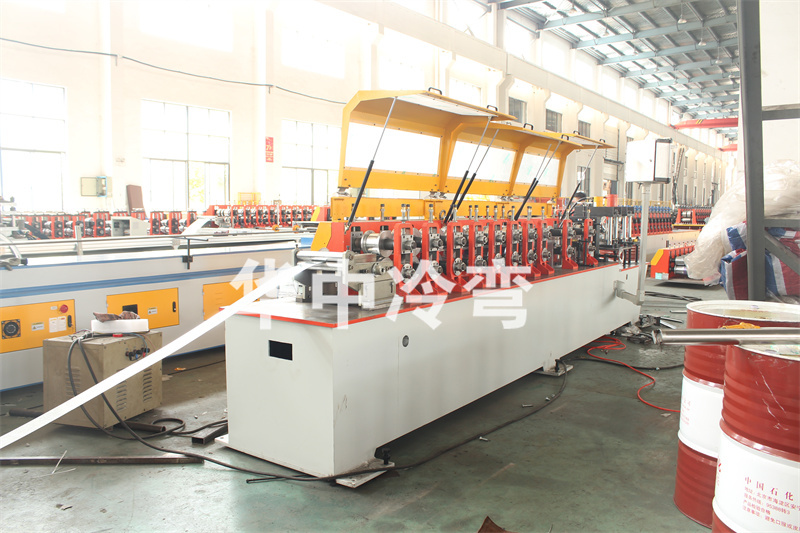 2寸轨道冷弯成型机 (2)