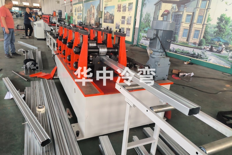 抱横梁冷弯设备 (2)