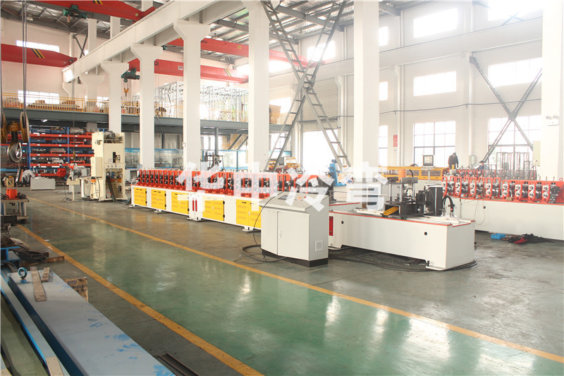 定制化C型冷弯成型机 (9)