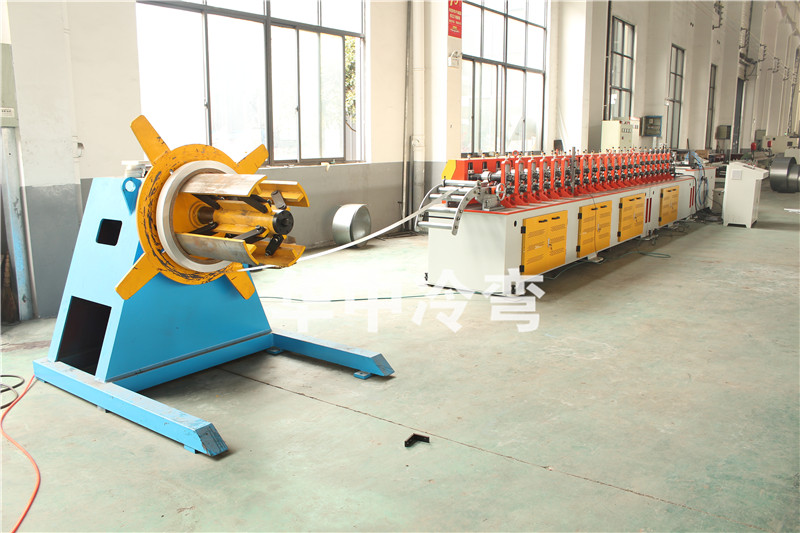 铝纱窗冷弯成型机 (7)