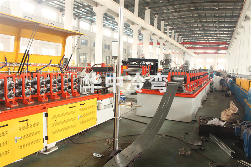 货架冷弯成型机 (2)