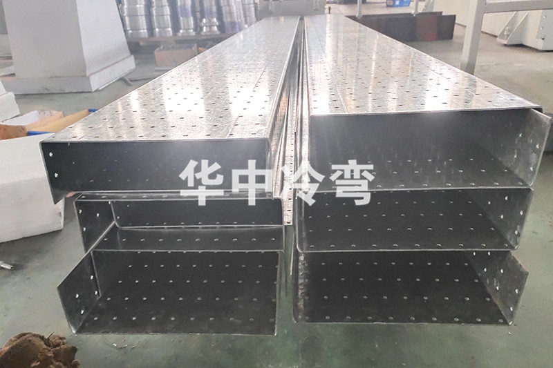 迪拜U型重型成型机 (9)