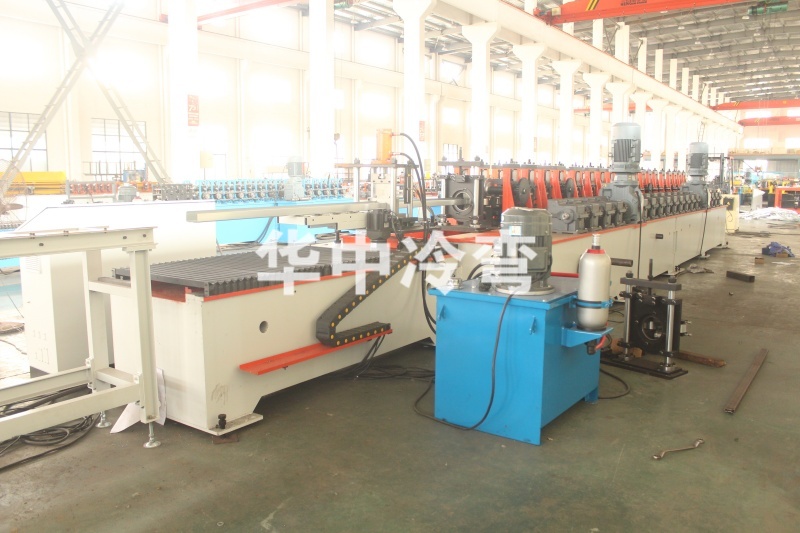 抱横梁冷弯成型机械