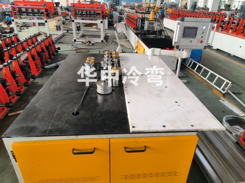 螺旋弯轨机（硬质快卷设备配套）