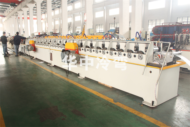 单墙龙骨成型机 (3)