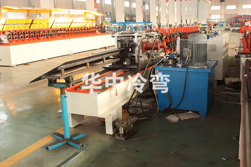 75、阿尔及利亚副龙骨成型机 (6)