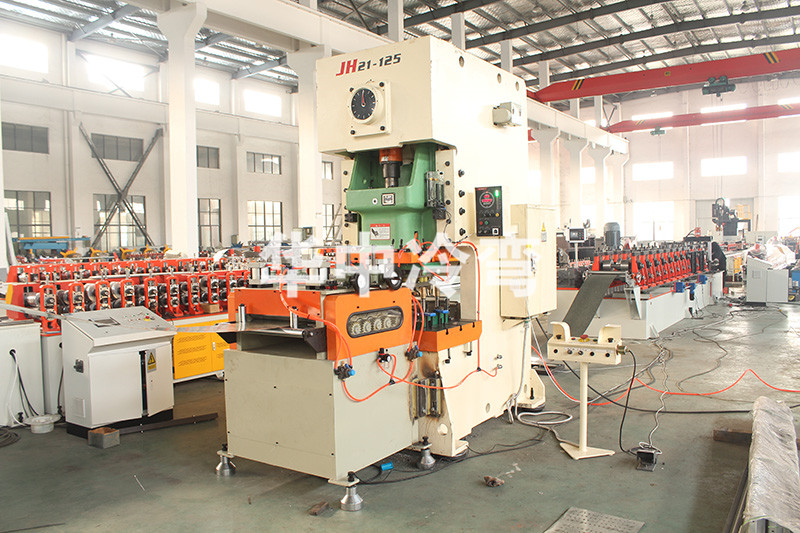 迪拜U型重型成型机 (6)