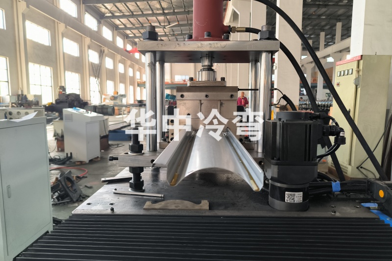 遮阳百叶百叶片冷弯成型机 (1)