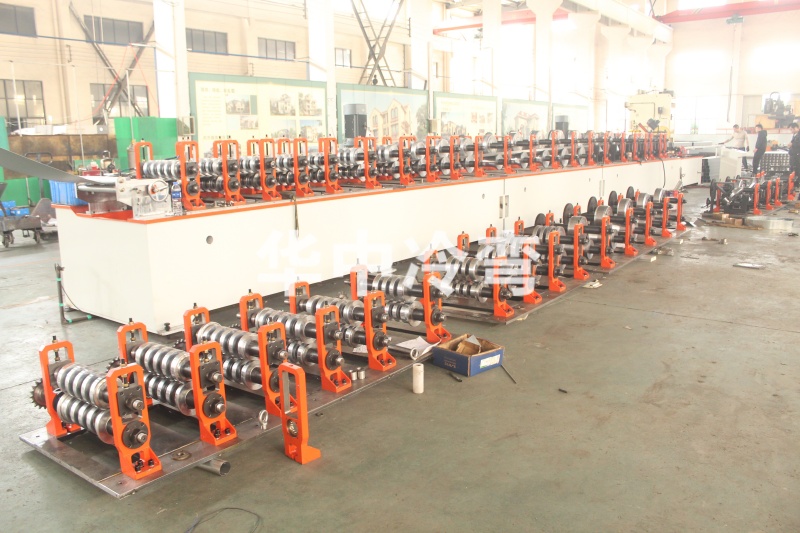 立柱冷弯成型机（凉亭立柱）