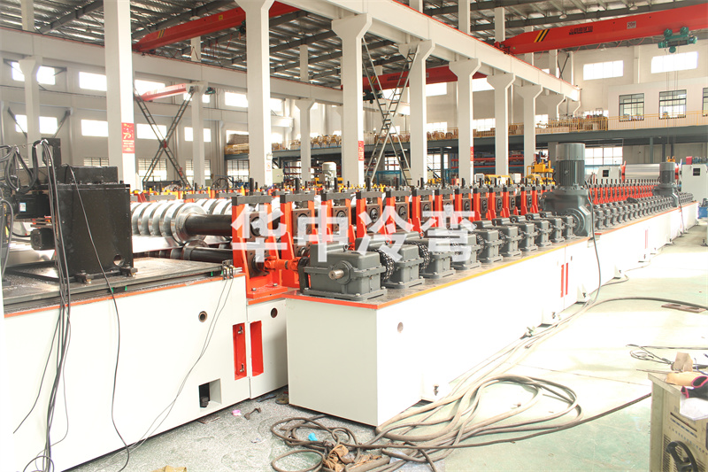 瓦楞板冷弯成型机 (4)