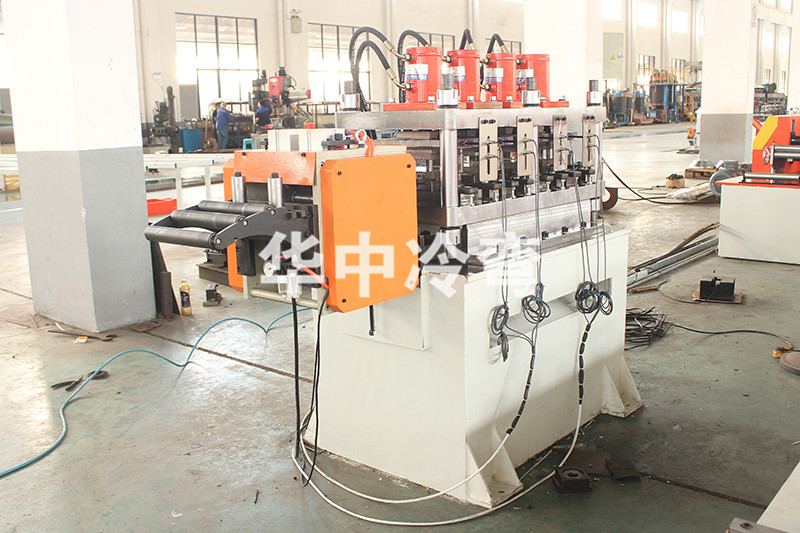 Z型檩条成型机 (5)