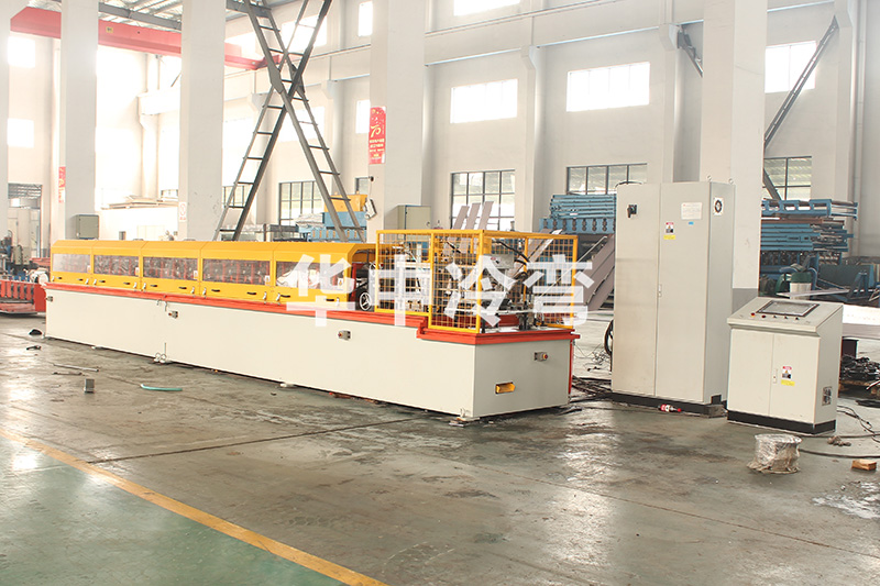 加拿大光伏支架成型机 (3)