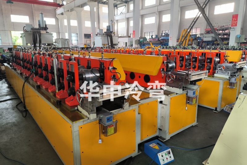 澳式卷帘门冷弯成型机 (6)