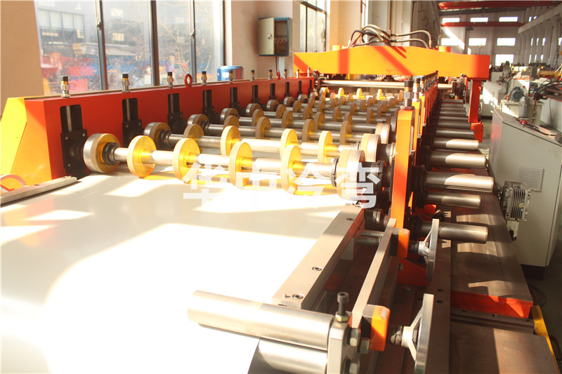 盒子板冷弯成型机 (6)