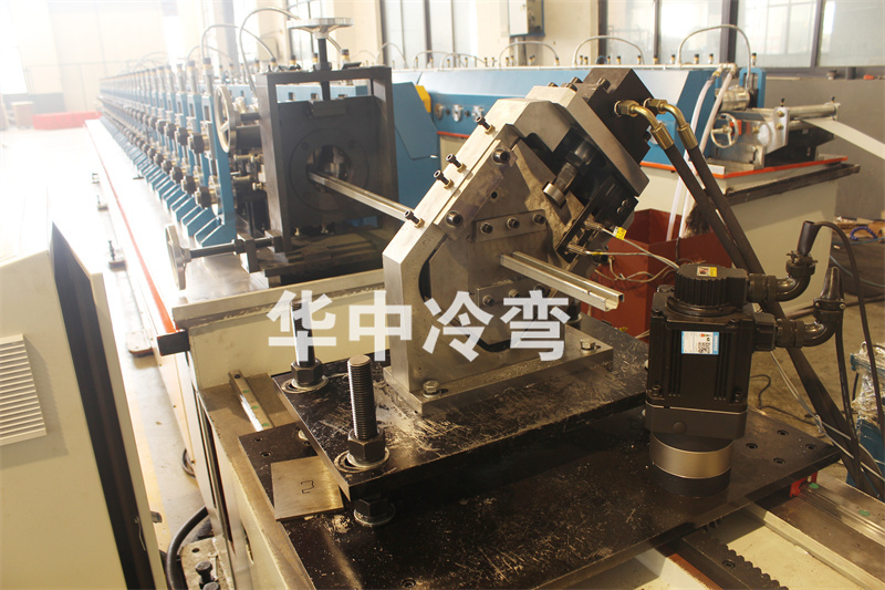 S型冷弯成型机 (4)