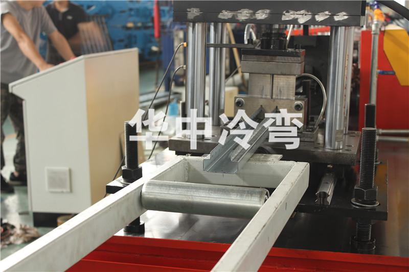 龙骨冷弯成型机 (3)