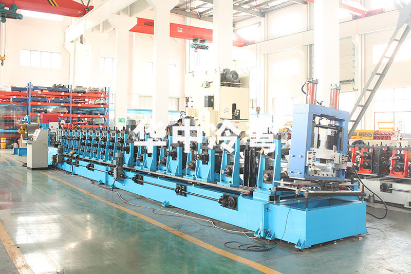 UCZ冷弯成型机 (7)