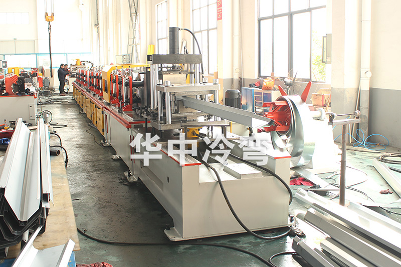 育雏鸡食槽冷弯成型机 (2)