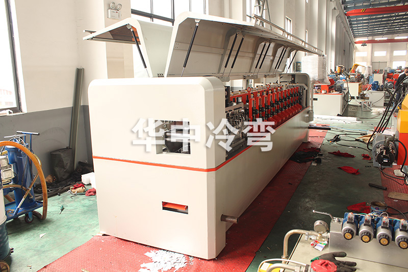 轻钢龙骨成型机 (7)