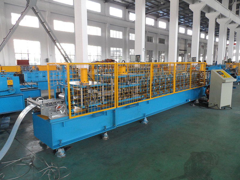 端盖滚压成型机-4