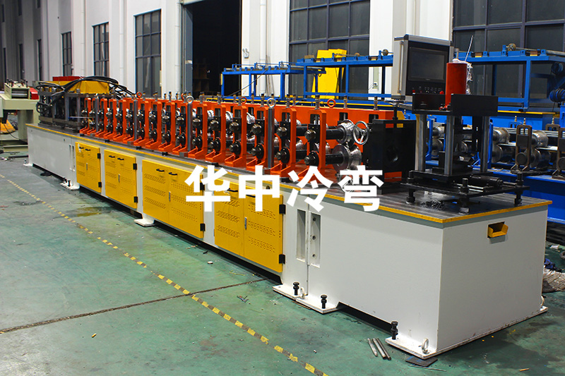 电柜立柱成型机 (2)