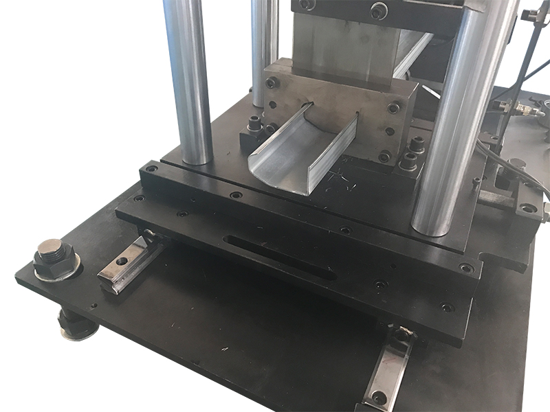 用于3英寸轨道的滚压成型机-6