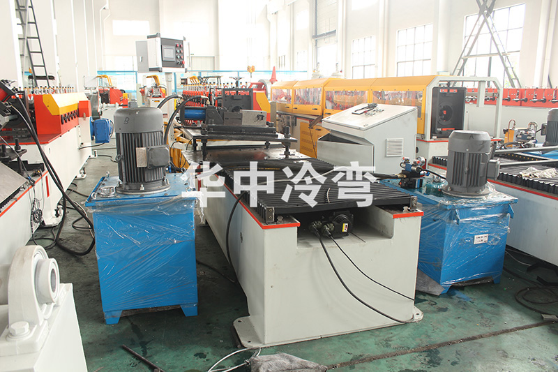 大铁槽冷弯成型机 (3)