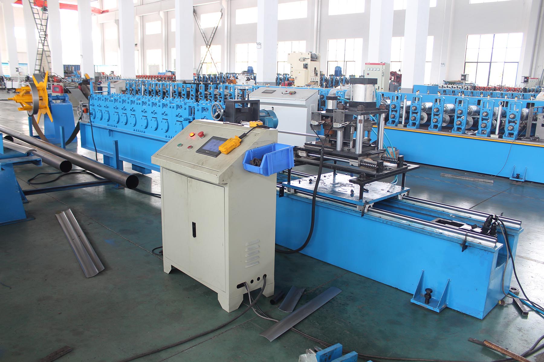 铝卷帘窗成型机-5