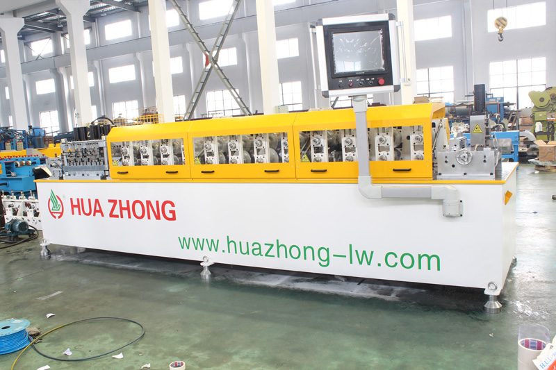 輕鋼龍骨成型機-4