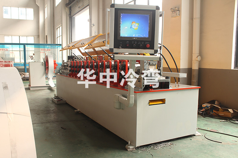 轻钢龙骨成型机 (10)