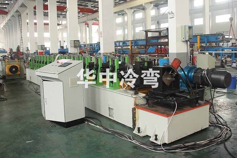 拉幕齿条冷弯成型机 (3)