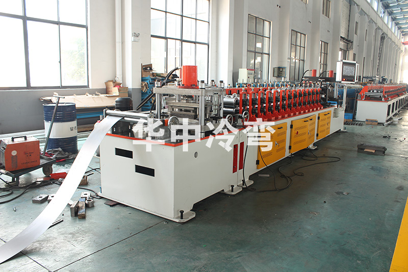 跑道轨道冷弯成型机 (10)