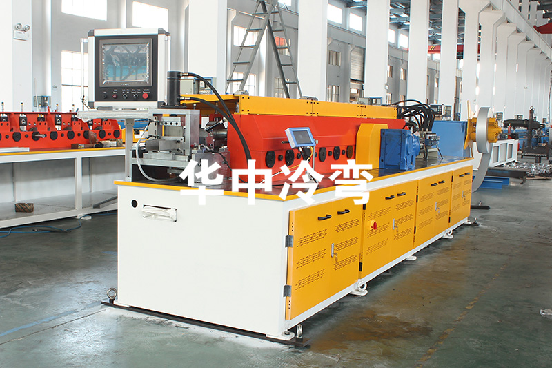 轻钢龙骨成型机 (4)