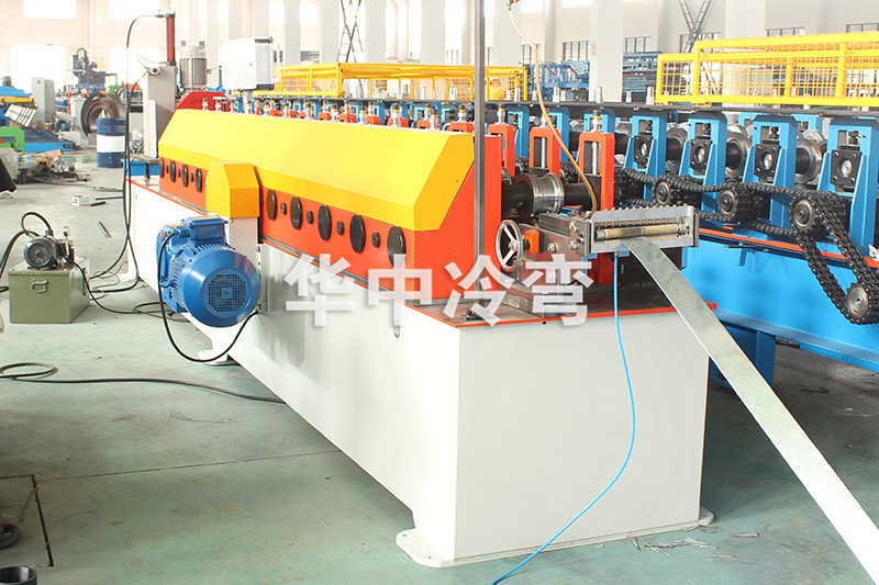 三角槽冷弯成型机 (2)