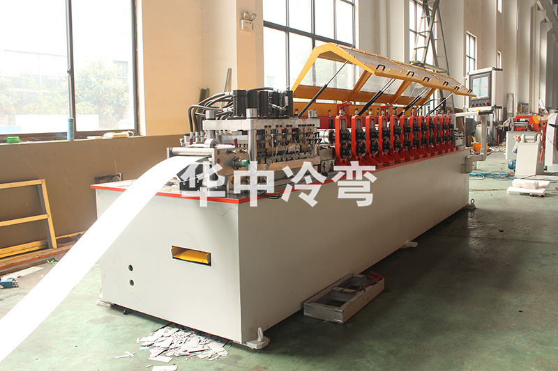 轻钢龙骨成型机 (8)