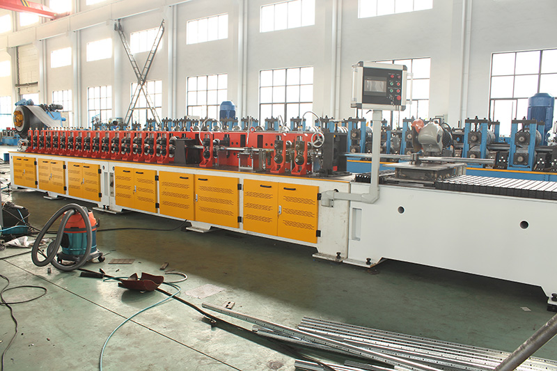 八角管成型机 (5)