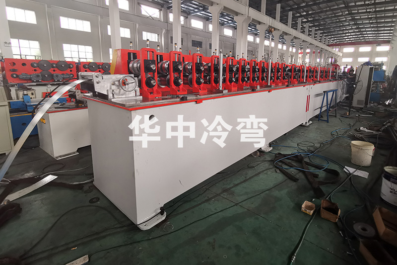 八角管冷弯成型机 (10)