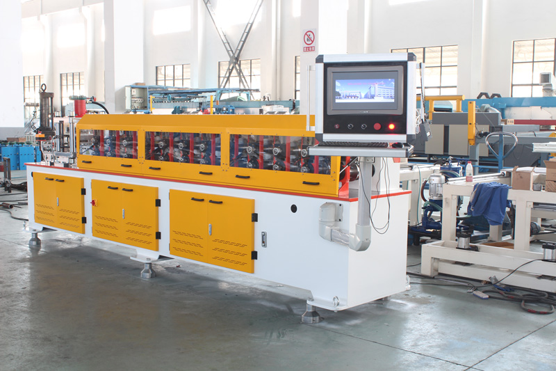 澳式卷帘门成型机-5