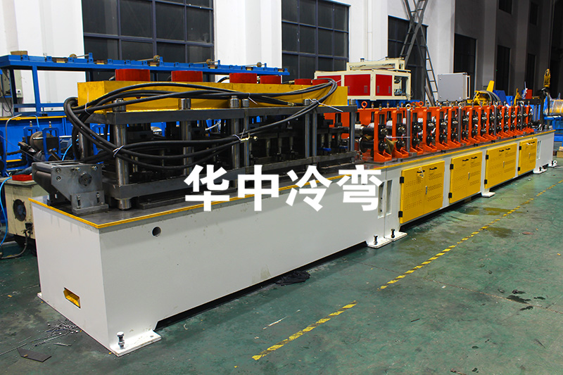 电柜立柱成型机 (6)