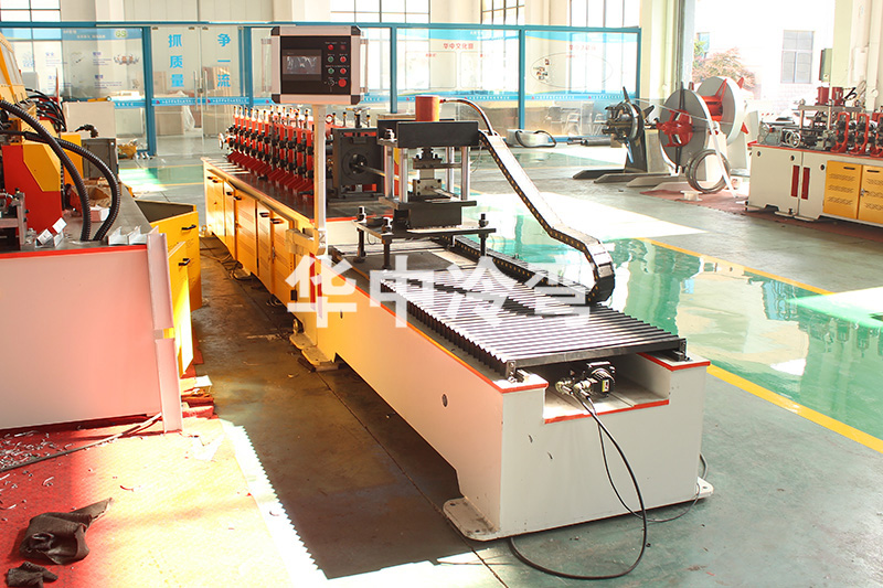 高速U型龙骨成型机 (2)